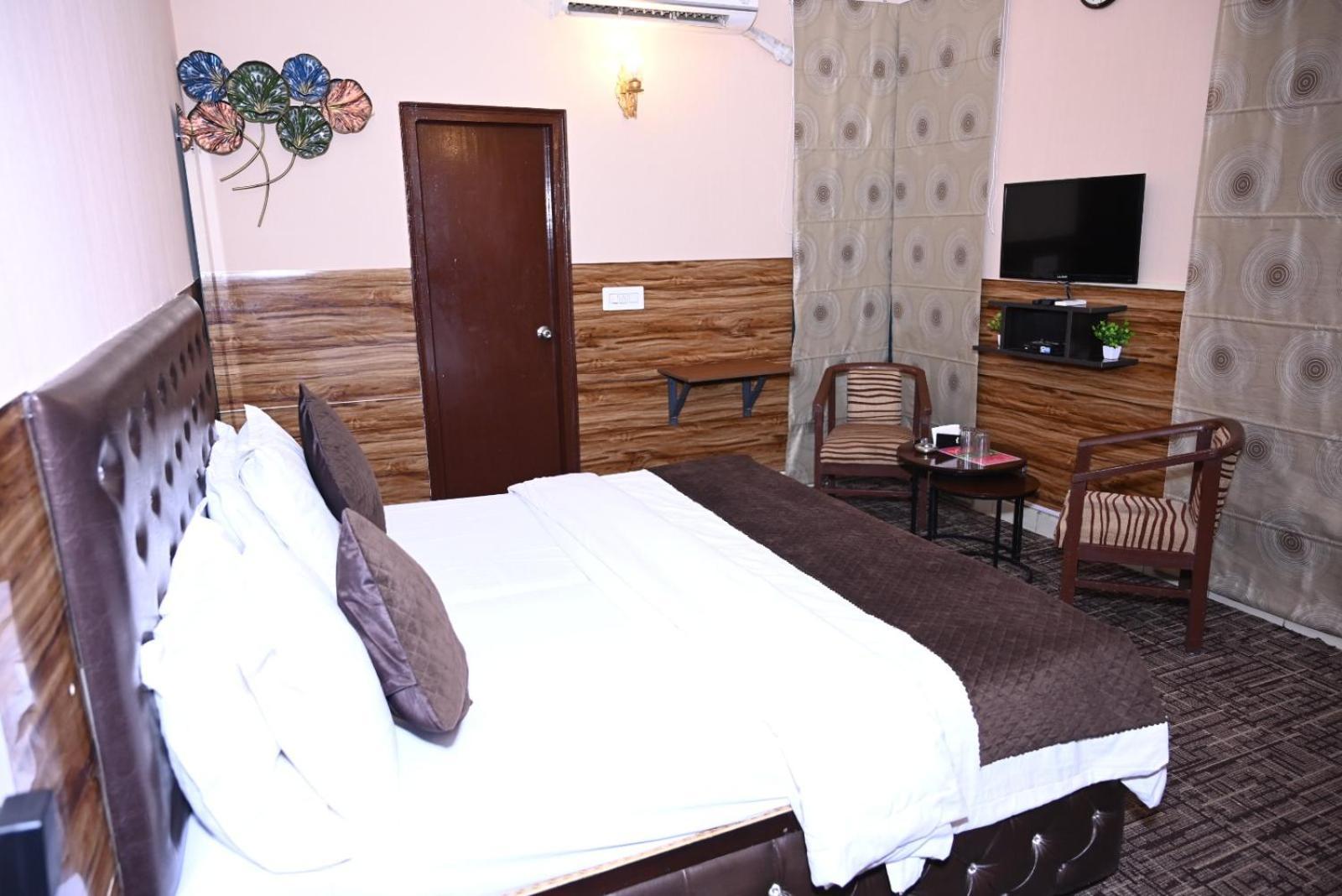 Rāi Hotel Kuber מראה חיצוני תמונה