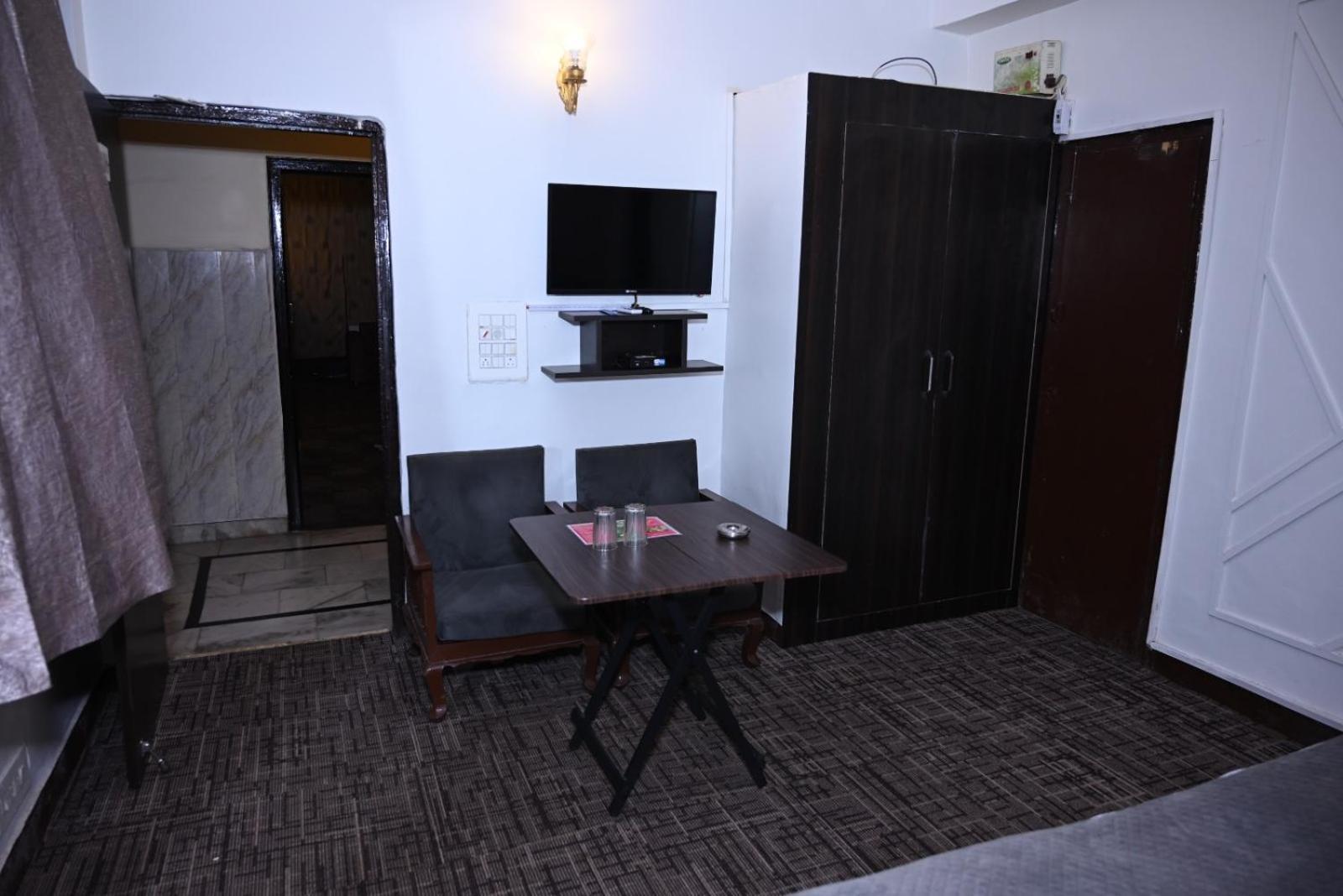Rāi Hotel Kuber מראה חיצוני תמונה